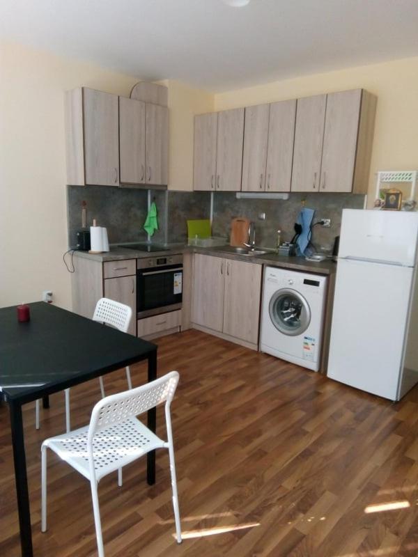 Cozy Apartament Naydenov Apartment Burgas Bagian luar foto
